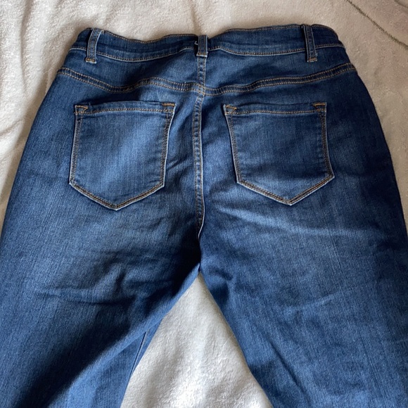 Fashion nova blue jeans - Picture 2 of 3